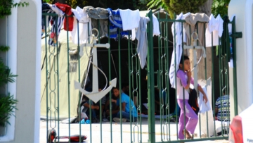 ΣΥΡΙΖΑ Κω: «Εικόνες ντροπής με τους μετανάστες στην παραλιακή οδό»