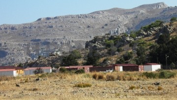 «Φρένο» στο ΤΑΙΠΕΔ για το στρατόπεδο της Καλάθου από το υπουργείο Εθνικής Άμυνας