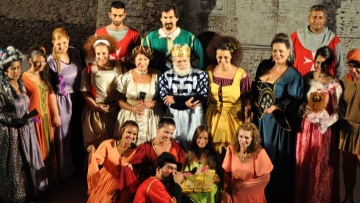 Σε DVD η παντούφλα της Πανωραίας