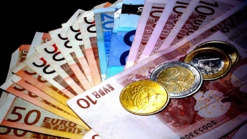 Kατηγορεί διευθύνοντα σύμβουλο για παρακράτηση μερισμάτων ύψους 91.000 ευρώ!