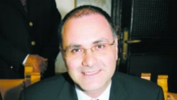 Λύση στο πρόβλημα με τους απολυμένους της ΔΕΥΑ Ιαλυσού, ζητάει ο Καρίκης