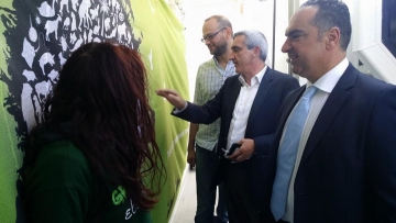 Επίσκεψη του Γιώργου Χατζημάρκου στο πλοίο της Greenpeace