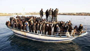 Ο Χατζημάρκος έθεσε το πρόβλημα  με τους παράνομους μετανάστες στα νησιά μας