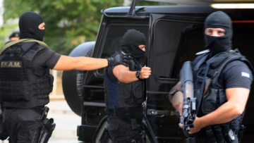 Σοβαρό τρομοκρατικό χτύπημα σε οικονομικό ή πολιτικό στόχο ετοίμαζαν τα μέλη της ομάδας Μαζιώτη. 