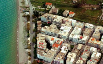 Βόμβα ΣτΕ: Αμεση κατεδάφιση όλων των κτισμάτων που είναι σε αιγιαλούς
