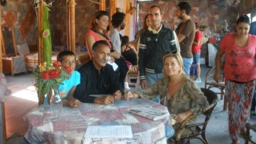 Επίσκεψη από την αντιδήμαρχο Άννα Ζωάννου στον καταυλισμό των Ρομά στο Καρακόνερο