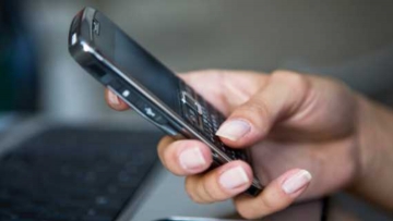 Σημάδια που «μαρτυρούν» ότι παρακολουθούν το κινητό σας – Τι μπορείτε να κάνετε