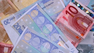 Συνεχίζονται οι πιέσεις από την Τρόικα για την κατάργηση των μειωμένων συντελεστών ΦΠΑ