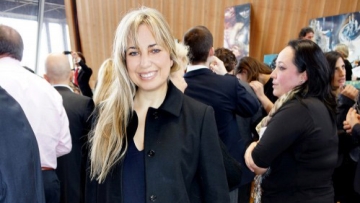 Βραβεύτηκε η ροδίτισσα γλύπτρια Εύη Σαββαΐδη