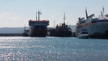 Βυθισμένα και εγκαταλειμμένα  πλοία στο καρνάγιο της Ρόδου