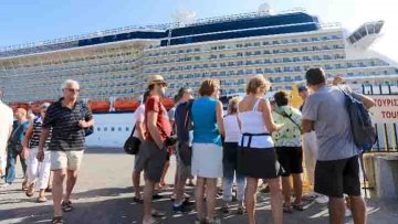 Σημαντική αύξηση τουριστών προς Ρόδο και άλλα νησιά