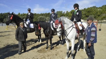Κάλπασαν για διακρίσεις στον Ιππικό Όμιλο Ρόδου "Κάδμος"