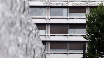 «Προληπτικά» μέτρα για το 2015 εισηγήθηκε στην τρόικα η κυβέρνηση