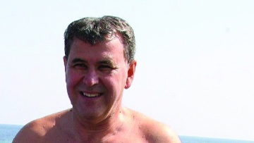 Από δήμαρχος... χειμερινός κολυμβητής