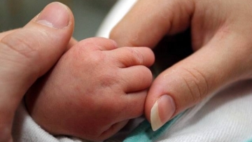 Αερογέφυρα ζωής για νεογνό από Λέρο - Ηράκλειο