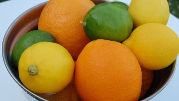Πορτοκάλια Αργεντινής  και φραγκόσυκα Ιταλίας!