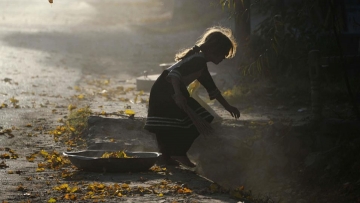 Πάνω από μισό εκατ. παιδιά κάτω από το όριο της φτώχειας στην Ελλάδα