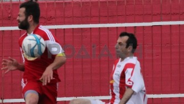Στον Απόλλωνα Καλυθιών θα συνεχίσει να αγωνίζεται ο Νίκος Νικολής