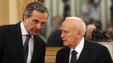 Στον Πρόεδρο της Δημοκρατίας αυτή την ώρα ο Αντώνης Σαμαράς για τη διάλυση της Βουλής