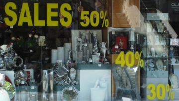 Ξεκινούν τη Δευτέρα και στη Ρόδο οι χειμερινές εκπτώσεις