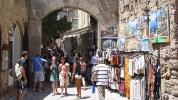 Πώς θα έρθουν περισσότεροι τουρίστες την επόμενη διετία