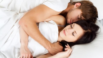 Ο ύπνος και όχι η σεξουαλική επαφή, προτεραιότητα για τις γυναίκες