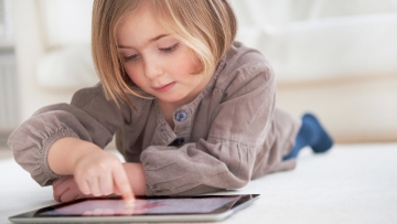 Παιδιά, «έξυπνες» συσκευές και Wi-Fi