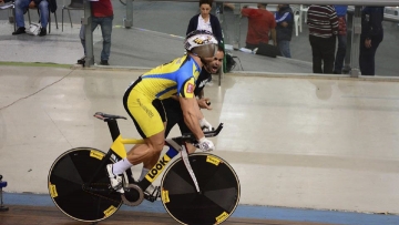 Ψηλά τα ροδίτικα «πετάλια»