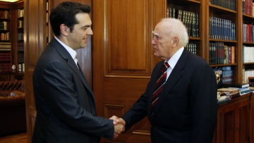 Στο Προεδρικό Μέγαρο ο Τσίπρας - Έλαβε την εντολή σχηματισμού κυβέρνησης