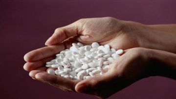 Χειροπέδες σε 11 Ροδίτες για 500 ναρκωτικά χάπια
