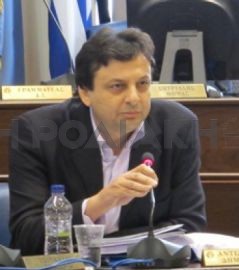 Συμφωνεί ο Γιάννης Περδίκης  με την πρόταση του Στέφανου Μάνου