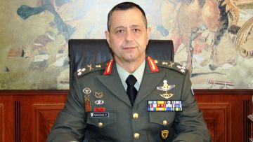 Αποστρατεύθηκε ο αρχηγός ΓΕΣ Χρήστος Μανωλάς