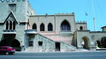 Υποστελεχωμένες οι υπηρεσίες της περιφέρειας Νοτίου Αιγαίου