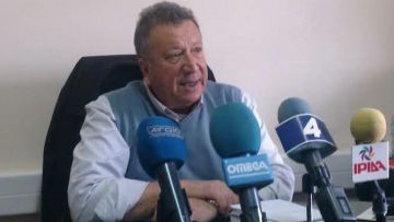 Ο Σωτρίλλης και η... χορεύτρια!