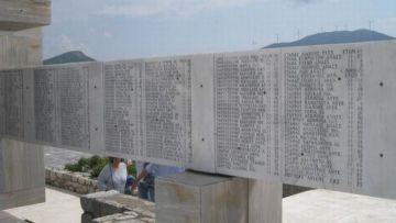 Γερμανικό θράσος για το Δίστομο: Αν πειράξετε γερμανική ιδιοκτησία, ξέρουμε να αμυνθούμε