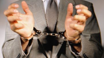 Ασφαλιστής καταδικάστηκε σε 8 χρόνια κάθειρξη για απάτη