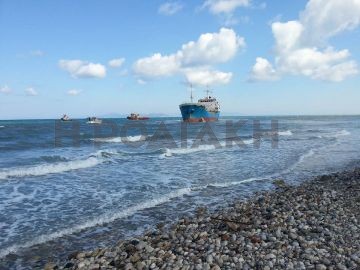ΡΟΔΟΣ: Πλοίο φορτωμένο με 1000 τόνους ντίζελ προσάραξε στα Καλαβάρδα