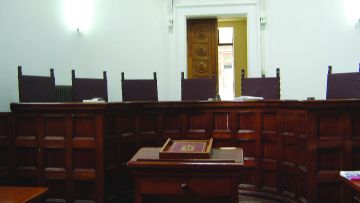 Τσέχα κατηγορεί Ροδίτη ότι της απέσπασε 120.000 ευρώ