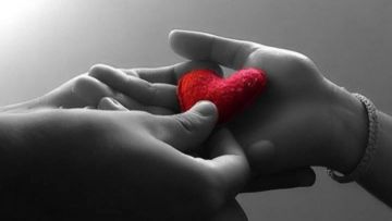 Χαριστικό παζάρι στον Άγιο Παντελεήμονα απο τον σύλλογο Φανών "Ο Πρόδρομος"