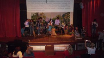 153 πιστοποιήσεις-πτυχία  σε μαθητές του Κολλεγίου Ρόδου