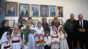 Βίντεο: Τα κάλαντα του Λαζάρου από τους συλλόγους Τηλίων και Νισυριών της Ρόδου