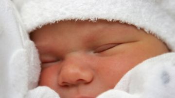 Δύο νεογέννητα μεταξύ μεταναστών που βρέθηκαν στη θάλασσα στο Αγαθονήσι