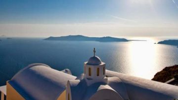 Πεντάστερος φόρος στα ακριβά νησιά - Στο στόχαστρο πολυτελή ξενοδοχεία, κλαμπ και κοσμηματοπωλεία