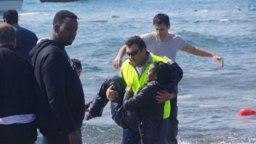 Συγκλονιστική μαρτυρία διασώστη στη Ρόδο: «Κοριτσάκι είχε πνιγεί κι επανήλθε στη ζωή»!
