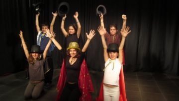 Μάγοι που απεργούν, βασιλιάδες που μεταμορφώνονται, αγάλματα που μιλούν και δέντρα που επαναστατούν!