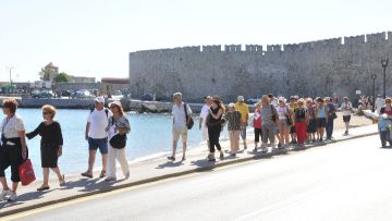 ΞΕΕ: Οι επιβαρύνσεις σημαίνουν νέους φόρους από 6,2 έως 14,6% στα ξενοδοχεία