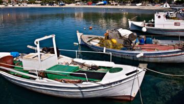 Υπουργική απόφαση για τη διενέργεια αλιευτικού τουρισμού από επαγγελματίες αλιείς