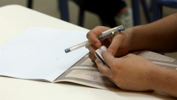 Ρόδος: Μηδενίστηκε γραπτό μαθητή στις Πανελλαδικές επειδή είχε μαζί του κινητό