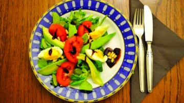 Ελαφριά σαλάτα με αβοκάντο 