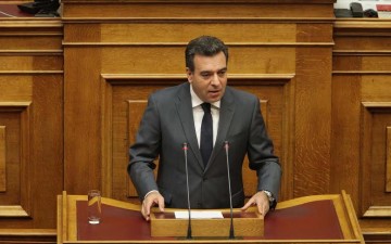 Μάνος Κόνσολας: «Κίνηση απελπισίας το δημοψήφισμα» 